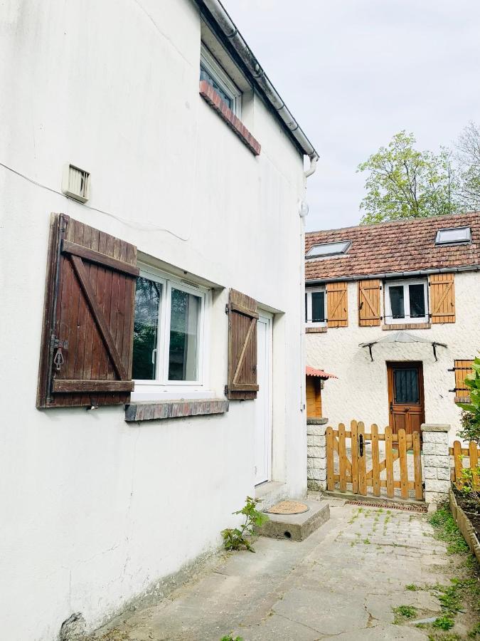 Charmant Appartement Duplex Au Calme Evreux Exterior photo